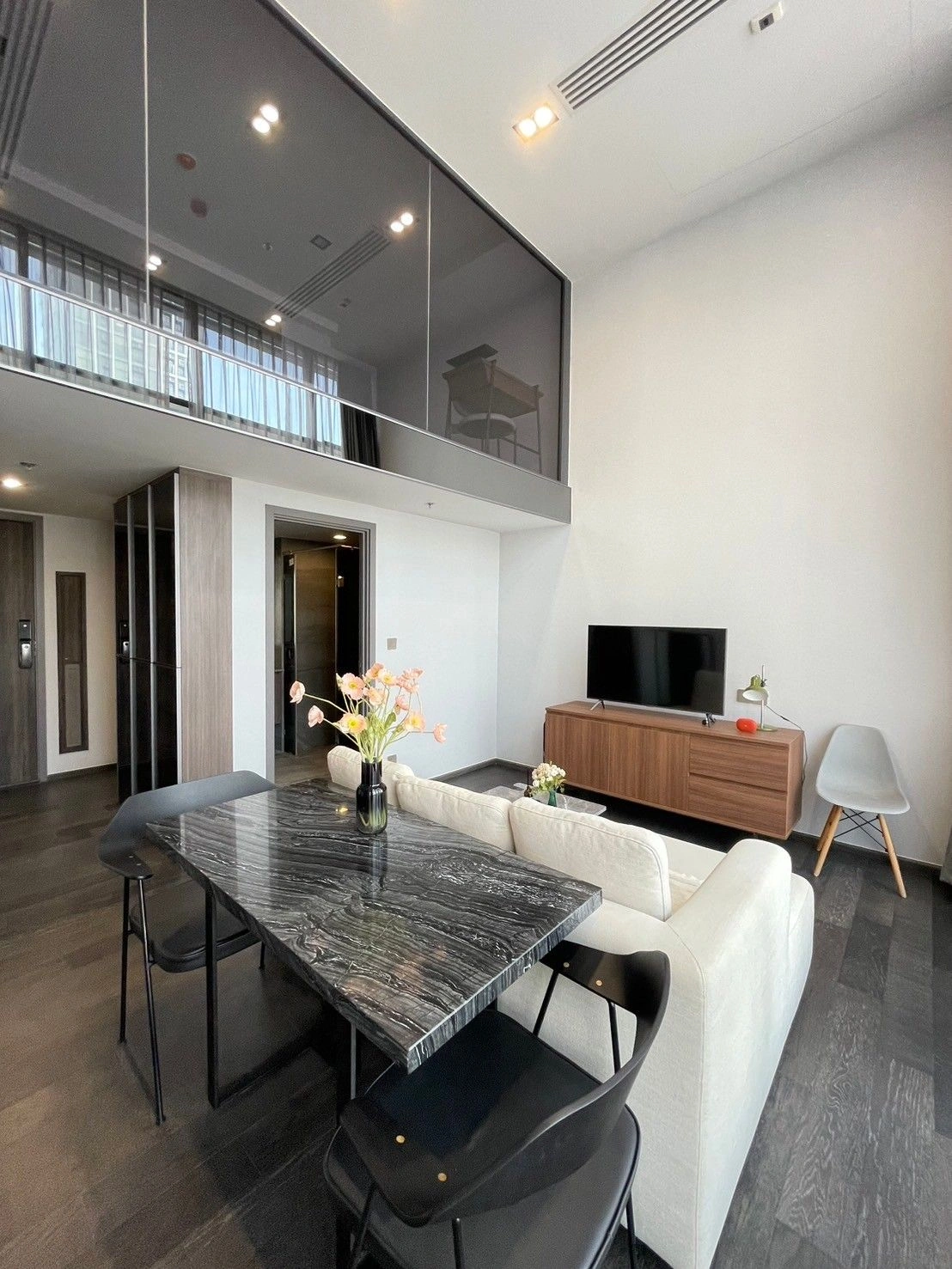 เช่าคอนโด1 Bedroom Loft / DuplexConner Ratchathewi - Thumbnail 2