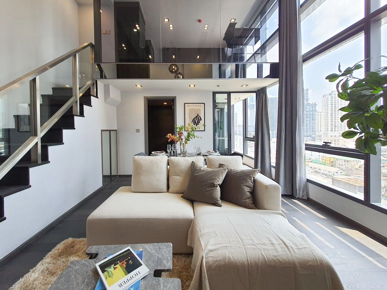 เช่าคอนโด1 Bedroom Loft / DuplexConner Ratchathewi - Thumbnail 2