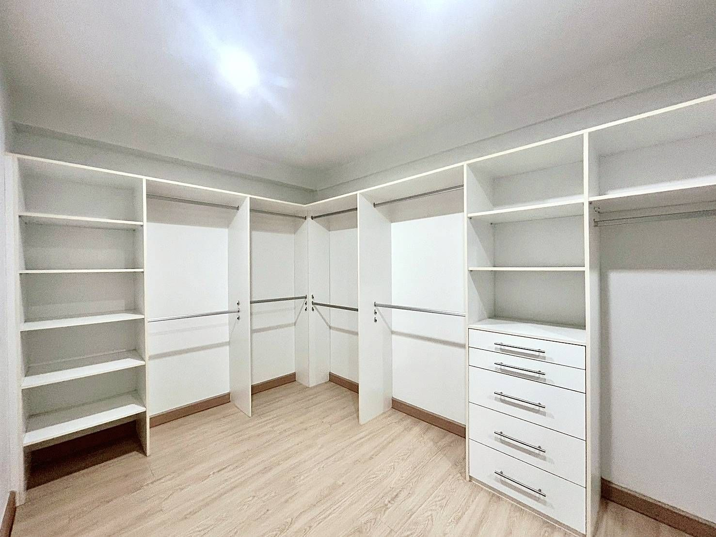 Condo 2bed 2bath - Thumbnail 13