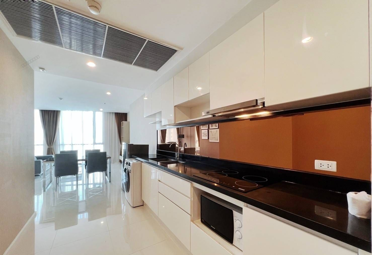 Condo 2bed 2bath - Thumbnail 3