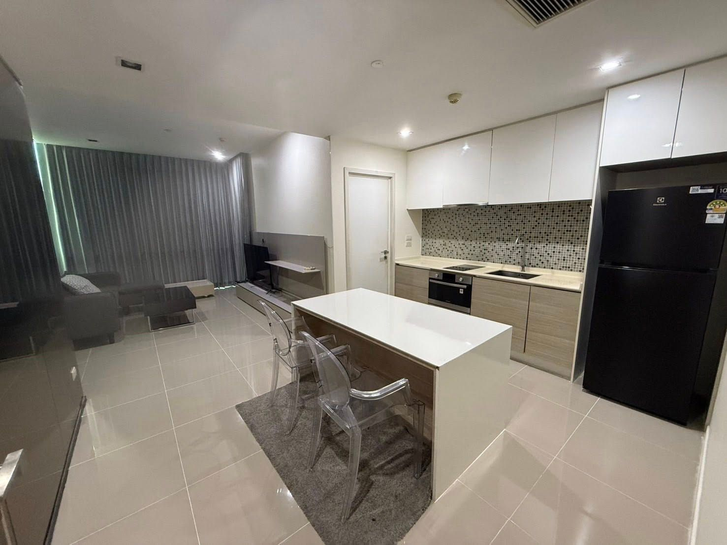 Condo 1bed 1bath - Thumbnail 2