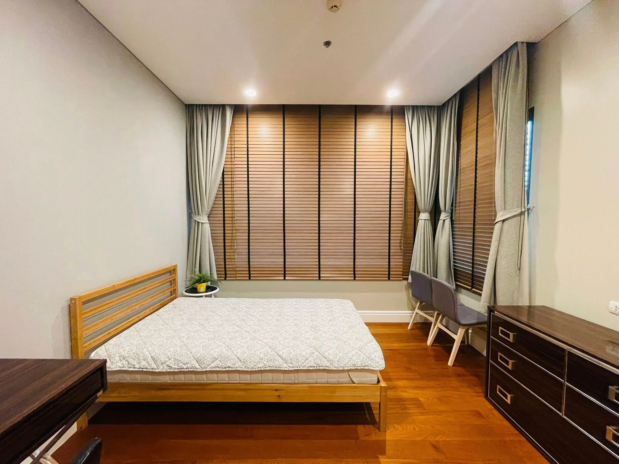 เช่าคอนโด2 BedroomBright Sukhumvit 24