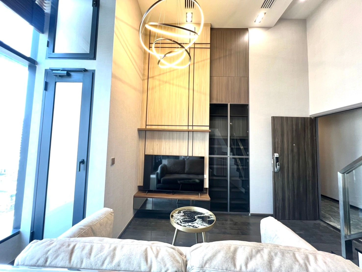 เช่าคอนโด1 Bedroom Loft / DuplexConner Ratchathewi - Thumbnail 2