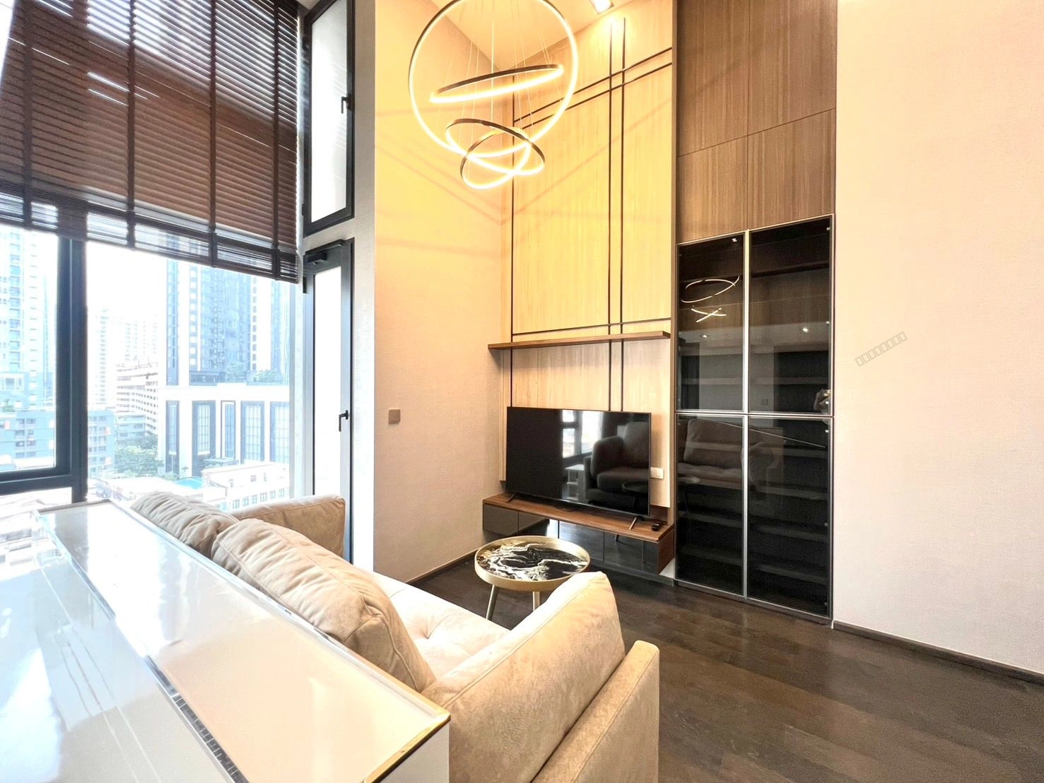 เช่าคอนโด1 Bedroom Loft / DuplexConner Ratchathewi - Thumbnail 2