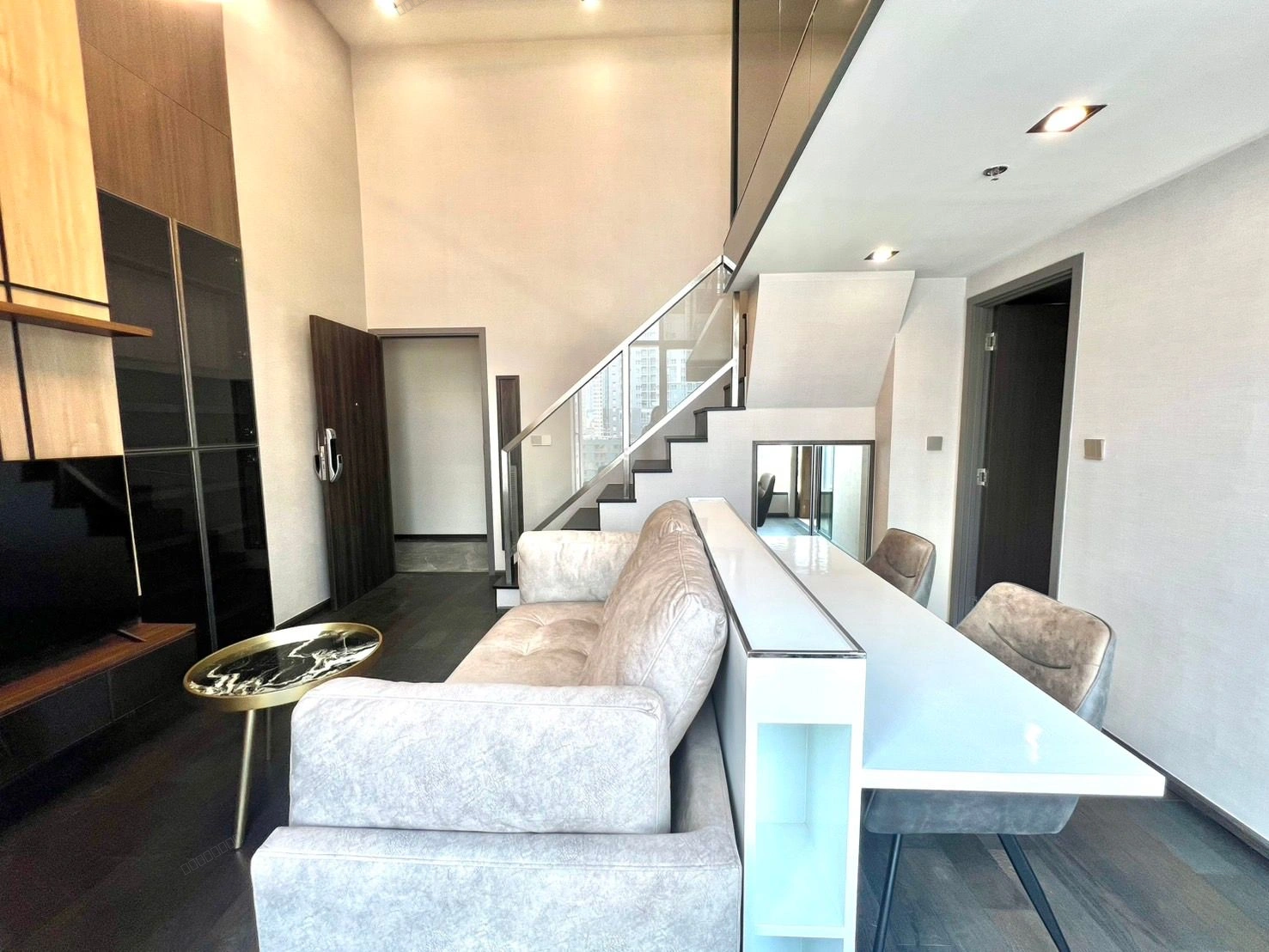 เช่าคอนโด1 Bedroom Loft / DuplexConner Ratchathewi - Thumbnail 4