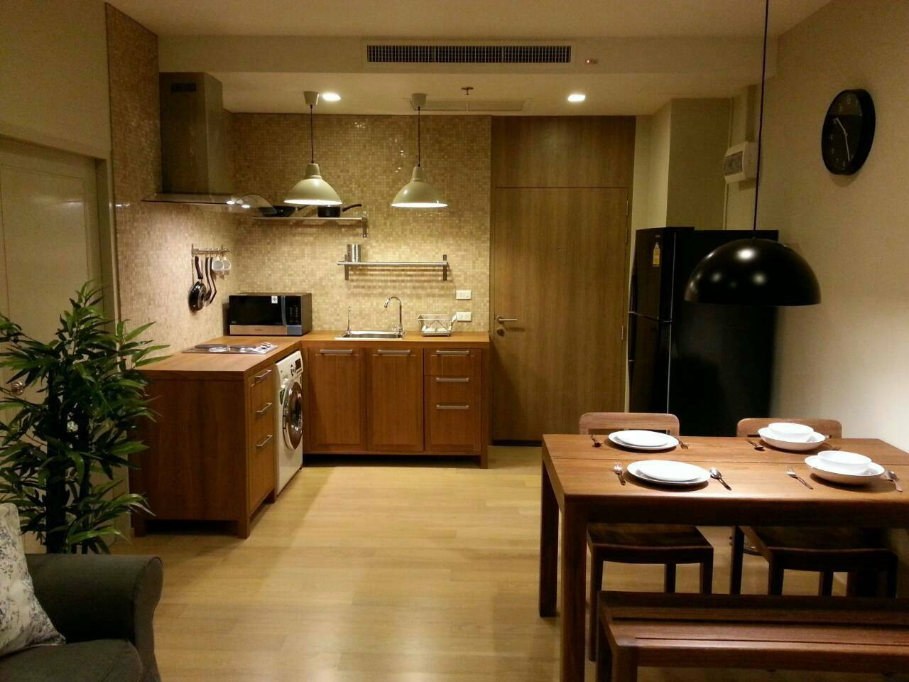 Noble Reveal Ekkamai 1bed 1bath - Image 1