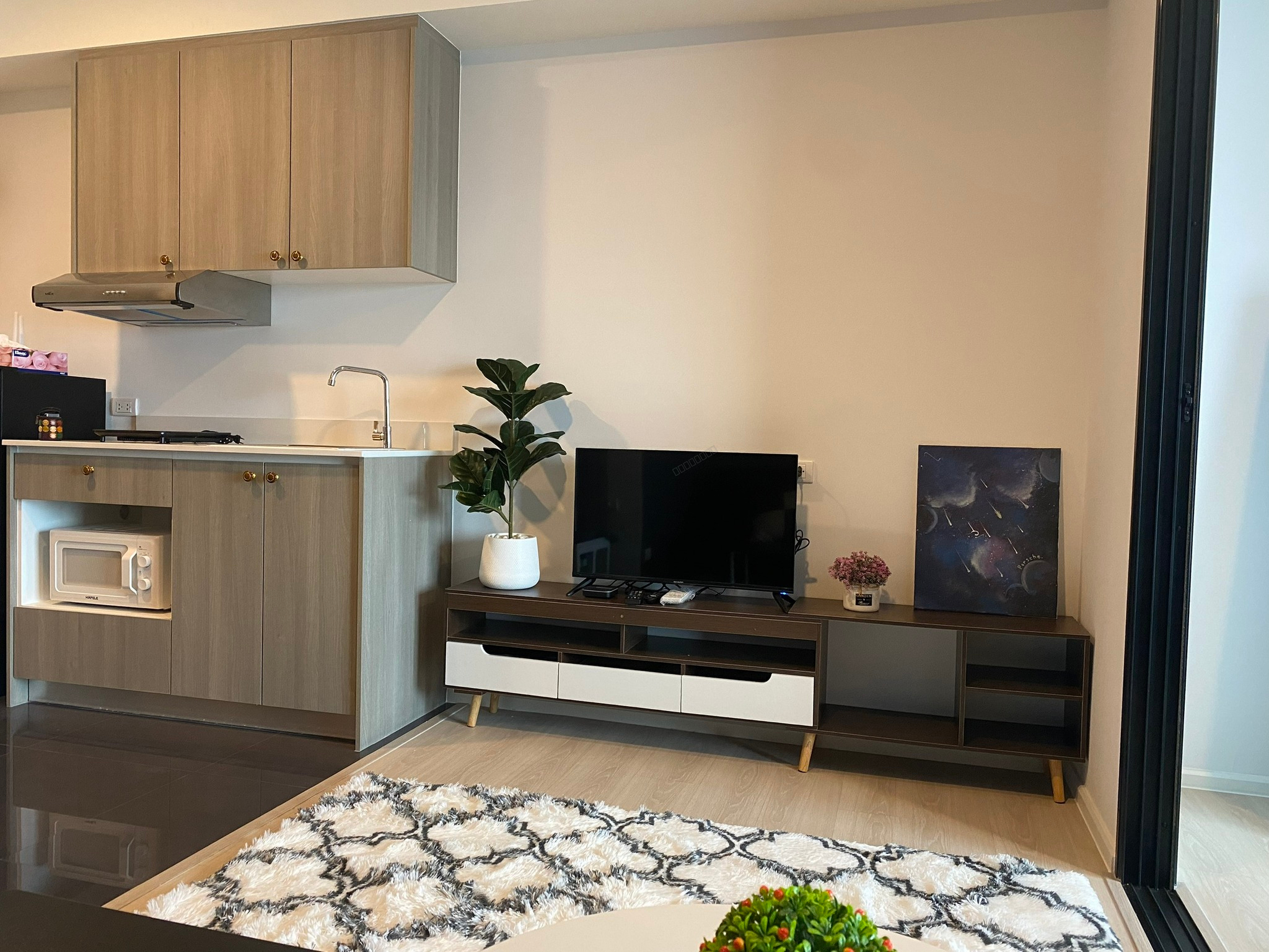 A Space Mega 1 1bed 1bath  - Thumbnail 6