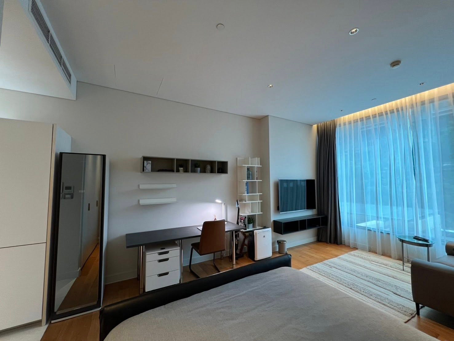  Sindhorn Residence 1bed 1bath - Thumbnail 2