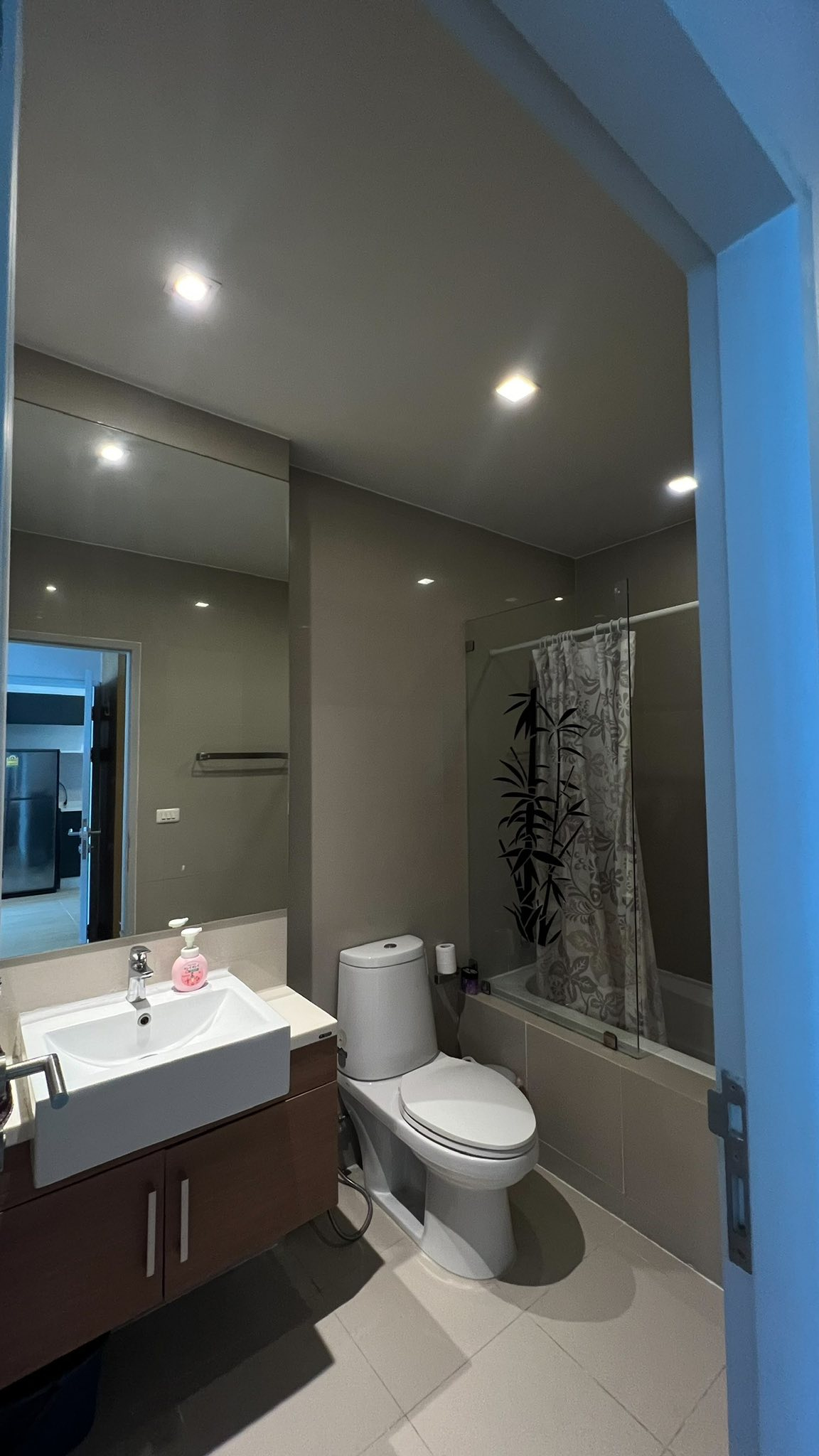 Noble Refine Sukhumvit 26 1bed 1bath - Thumbnail 4
