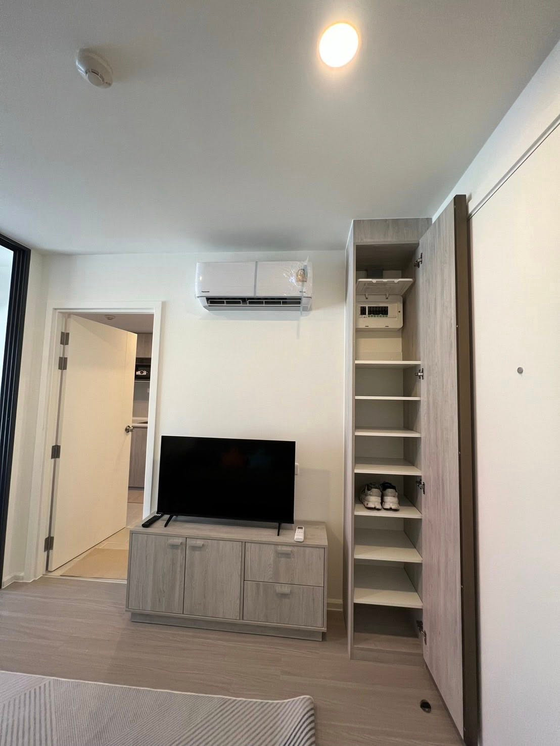 CIELA Charoen Nakhon  1 bed 1 bath - Thumbnail 3