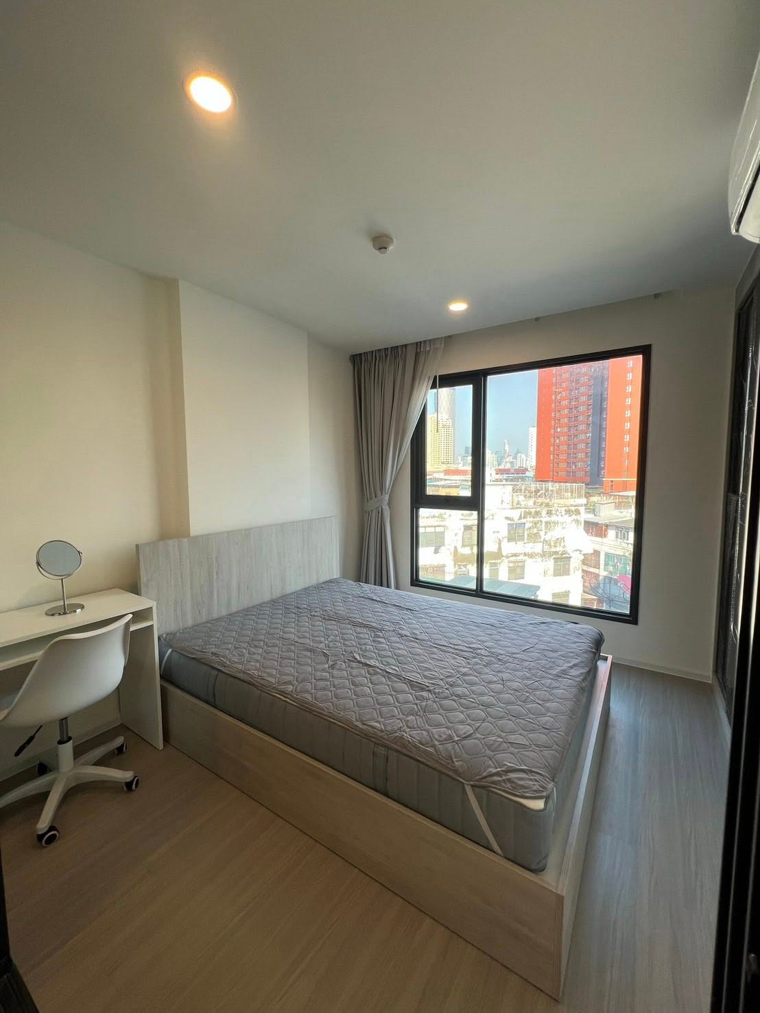 CIELA Charoen Nakhon  1 bed 1 bath - Thumbnail 4
